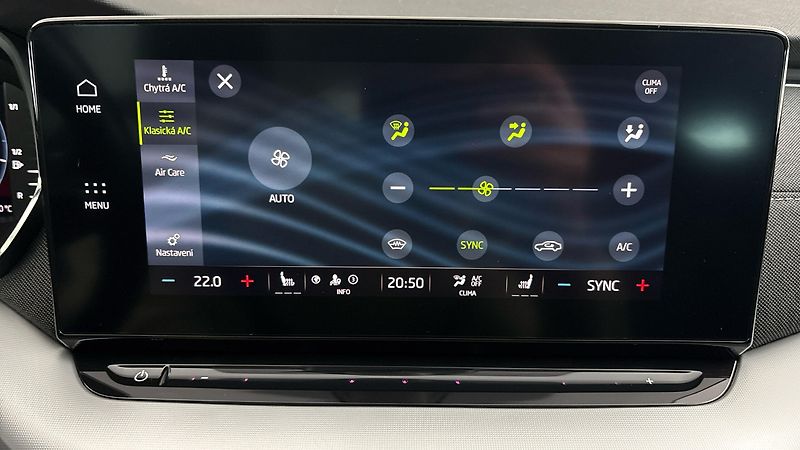 Škoda Octavia 2.0 TDI DSG Style Combi - fotka 24 z 25