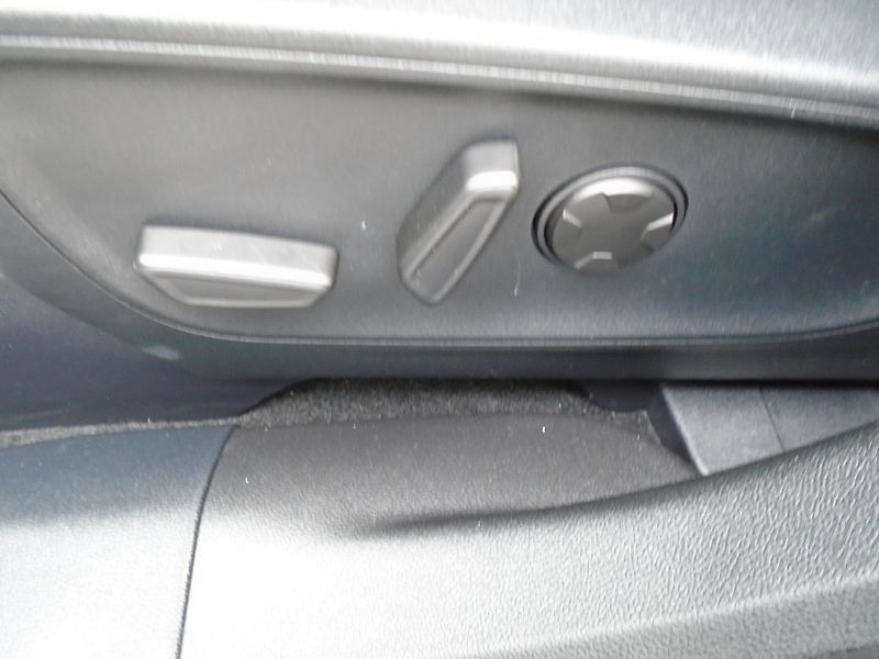 Ford Kuga 2.5 Plug-in-Hybrid ST-Line X  - fotka 39 z 44