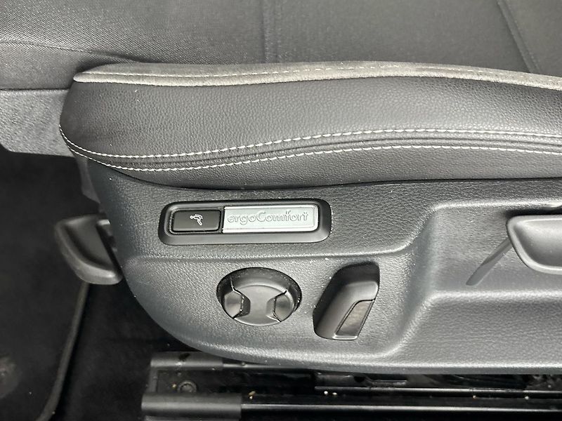 Volkswagen Passat Alltrack 4MOT DSG - fotka 31 z 31