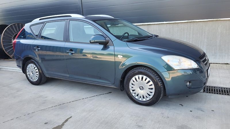 Kia Ceed 1,6i 93KW KOUPENO V ČR - fotka 9 z 21