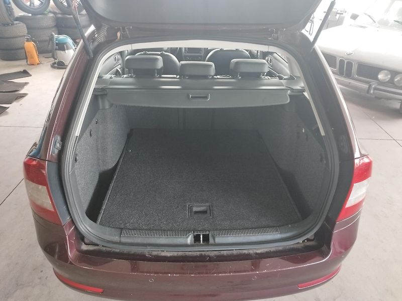 Škoda Octavia (2010) 1,6TDI,77KW,DSG,ALU,NAVI - fotka 10 z 29