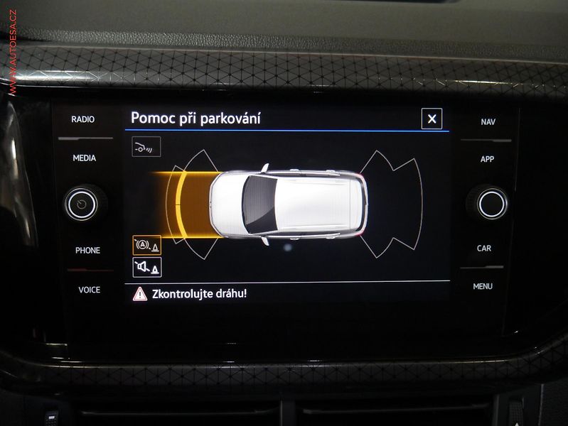 Volkswagen T-Cross (2023) 1.0 TSi, 2.maj,ČR, Style, LED - fotka 15 z 20