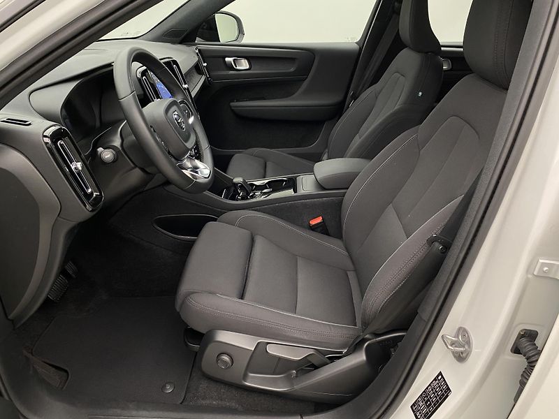 Volvo XC40 PURE ELECTRIC RECHARGE CORE  - fotka 3 z 49