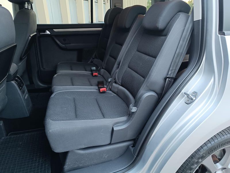 Volkswagen Touran 1.4 TSI/103kW, 7 MÍST, comfort - fotka 15 z 38