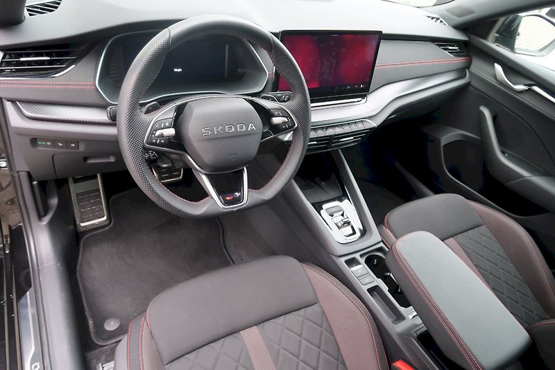 Škoda Octavia (2025) RS 2,0 TSI 195 kW DSG - fotka 20 z 30