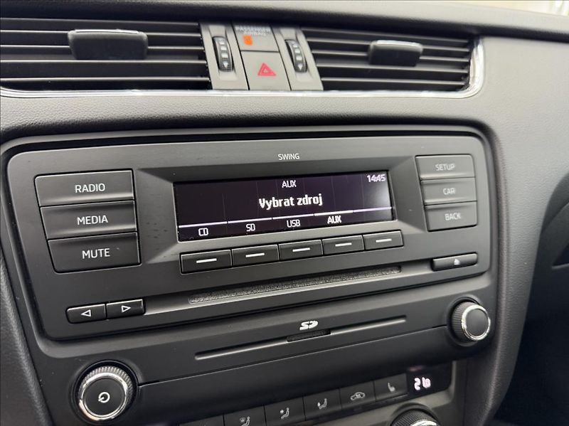 Škoda Octavia 1,6 TDi,digiklima,vyhř.sed,tem - fotka 13 z 25
