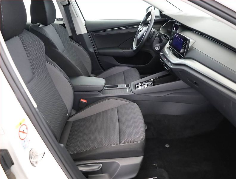 Škoda Octavia (2023) Ambition 1.5 TSI G-TEC - fotka 7 z 18
