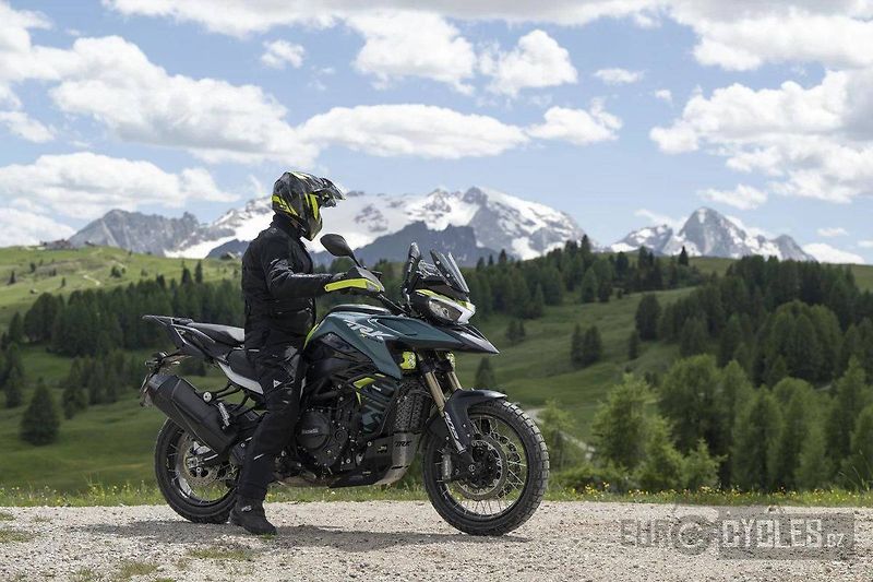 Benelli (2026) TRK 902 Xplorer - fotka 9 z 18