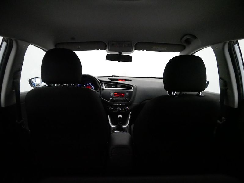 Kia Ceed - fotka 23 z 25