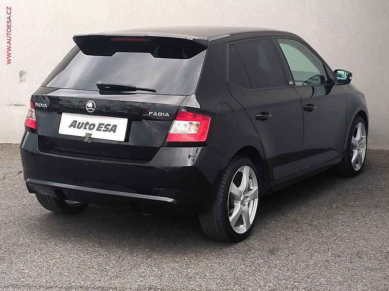 Škoda Fabia (2017) 1.0 TSi, Monte Carlo, navi - fotka 4 z 21