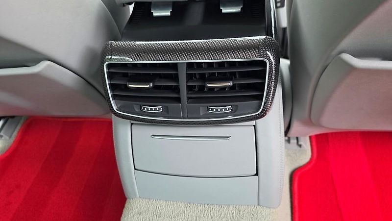 Audi A8 (2017) 4.2 V8 TDI 283 kW quattro - fotka 18 z 40