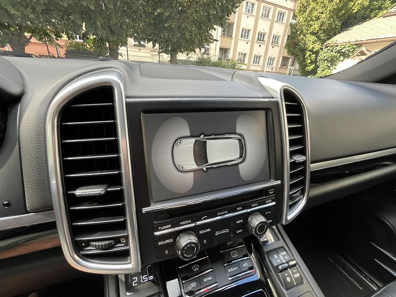 Porsche Cayenne (2016) 3.0 TDI V6 - fotka 32 z 39