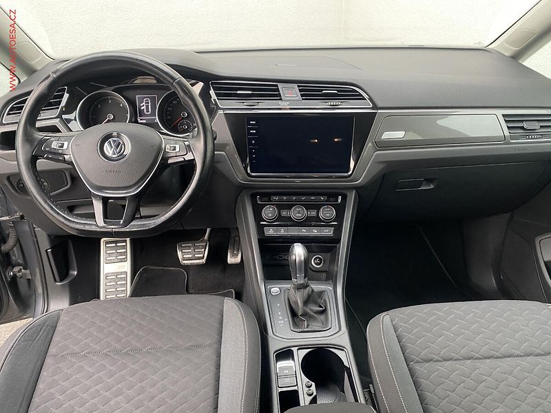 Volkswagen Touran (2018) 1.6TDi, Join, DSG, LED, navi - fotka 8 z 18