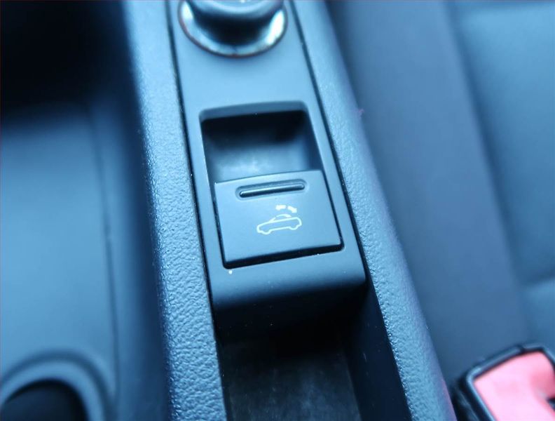 Audi A3 (2011) 1.2 TFSI, Park. senzory - fotka 17 z 18