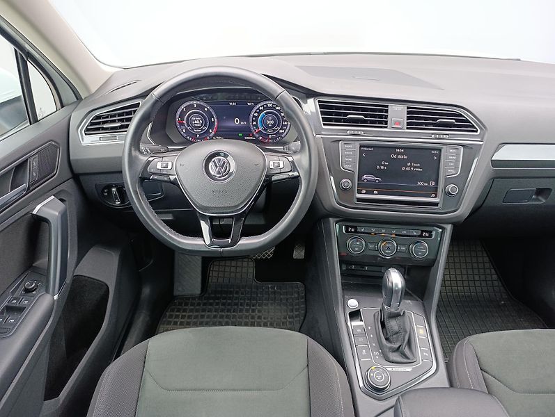 Volkswagen Tiguan 2.0TDI DSG 4M HIGHLINE ČR - fotka 24 z 35