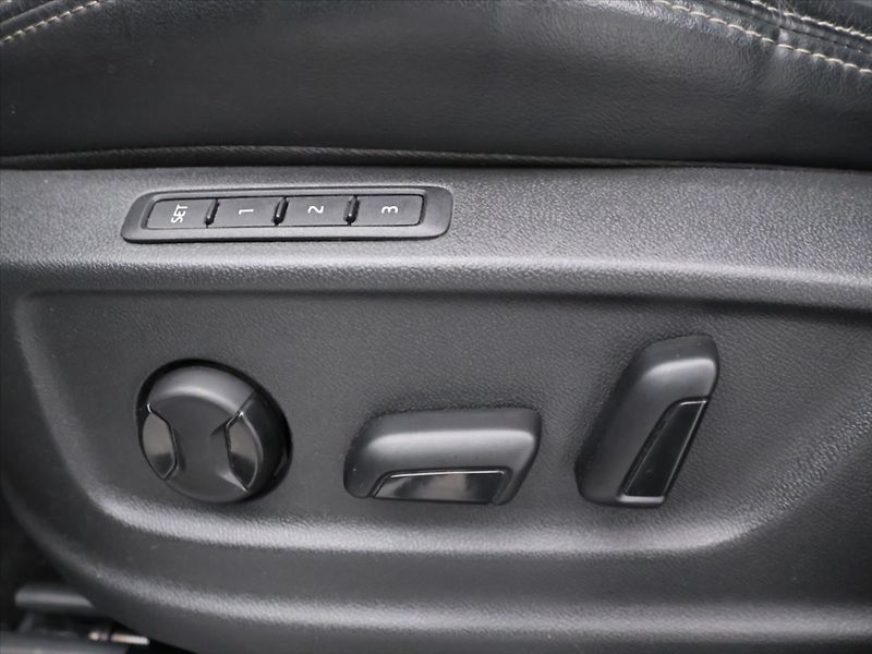 Škoda Kodiaq Scout 2,0 TSI 140kW DSG 4x4 CZ - fotka 15 z 38