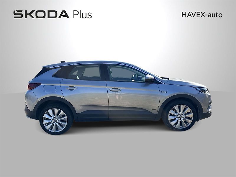 Opel Grandland X (2020) 1.6 TSI 4x4 Automat - fotka 32 z 33
