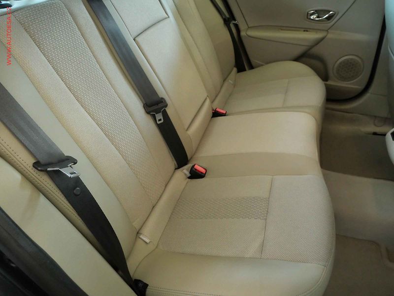 Renault Fluence (2012) 1.6i, 2.maj,ČR, Klima, temp - fotka 12 z 22