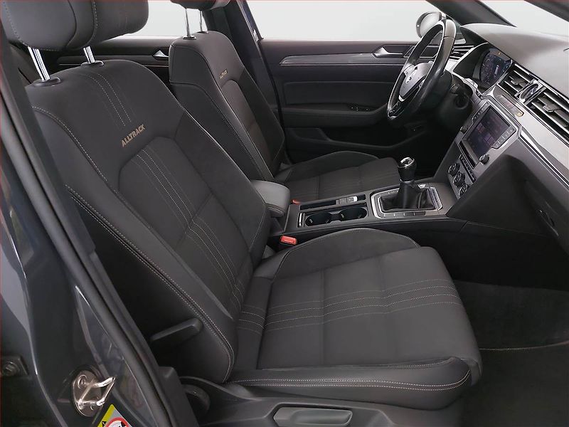 Volkswagen Passat (2017) 2.0 TDI 4Motion, 4X4 - fotka 7 z 18