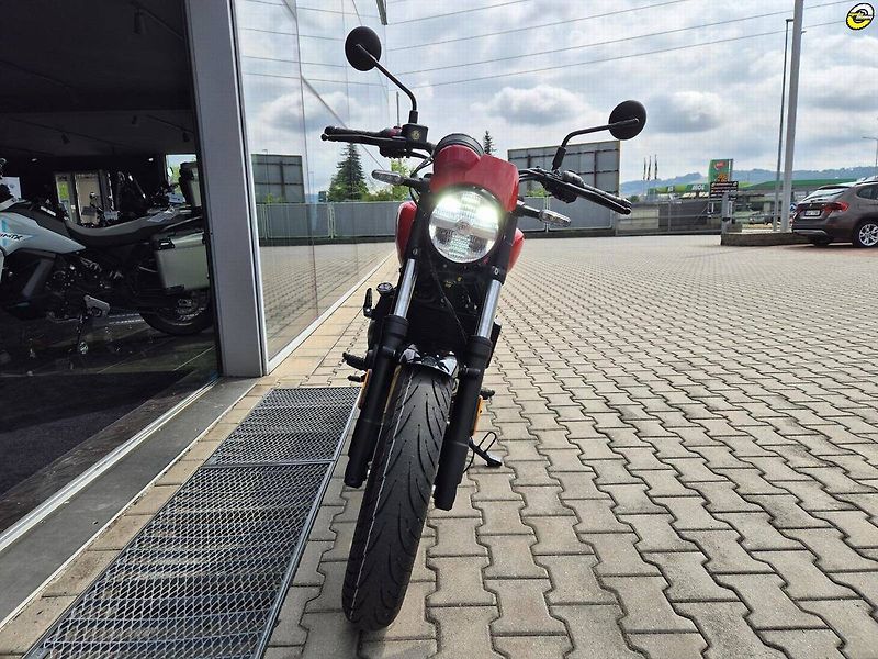 Royal Enfield (2026) Guerrilla 450 - fotka 10 z 37