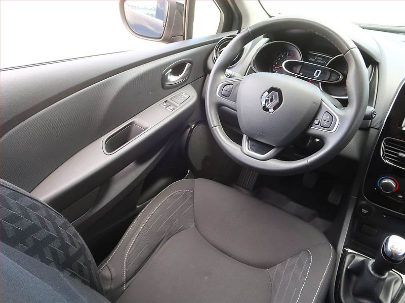 Renault Clio (2019) Limited 0.9 TCe, Serv.kniha - fotka 7 z 17