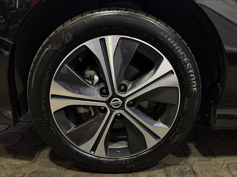 Nissan Leaf N-CONNECTA 160kW 62kWh - fotka 36 z 38