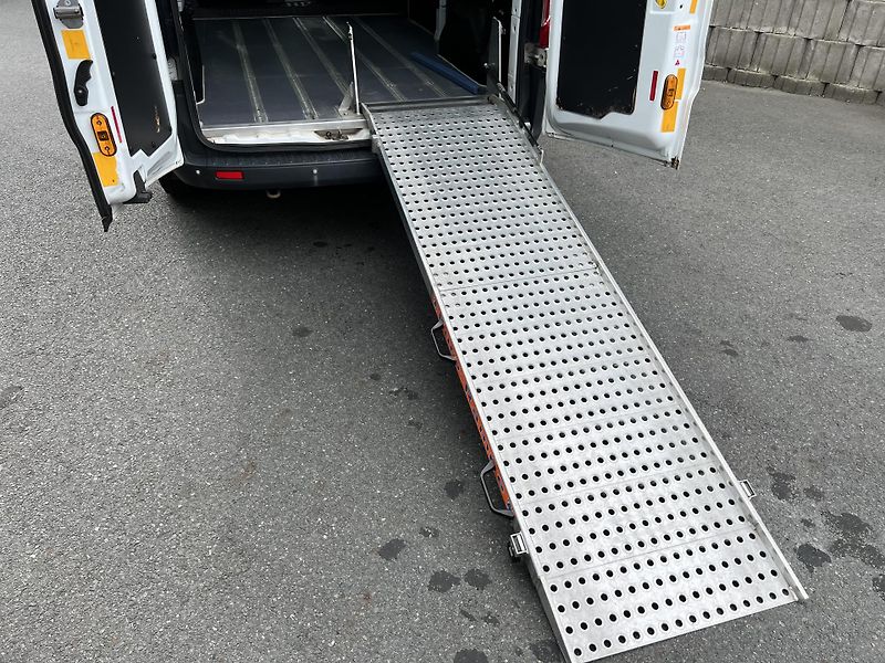 Ford Transit Custom 2.0 TDCi 96 kW RAMPA - fotka 12 z 25
