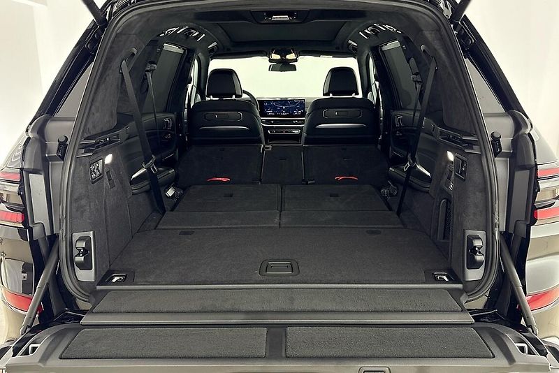 BMW X7 xDrive40d - fotka 11 z 30