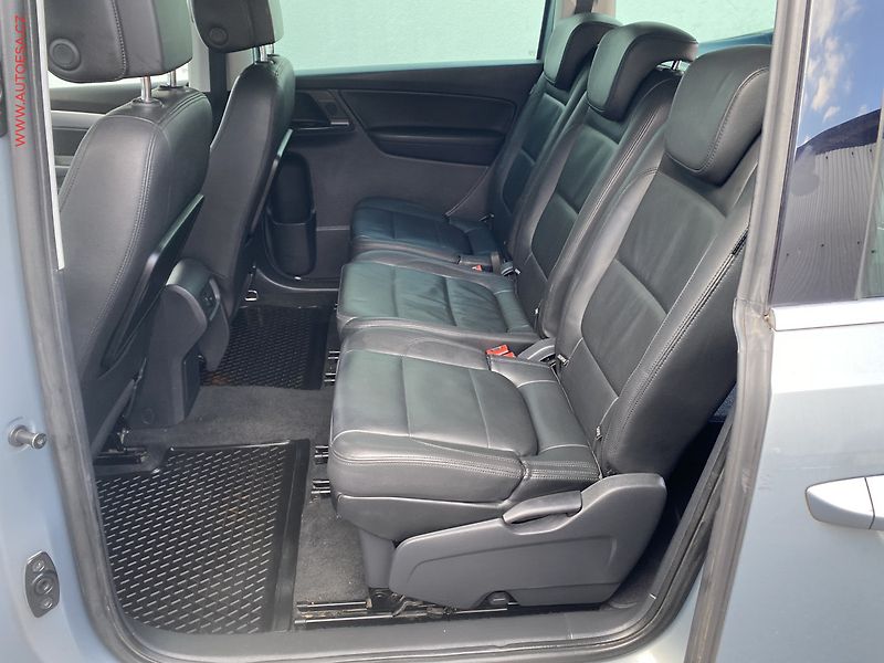 Volkswagen Sharan (2013) 2.0 TDi 7míst, Highline - fotka 10 z 19