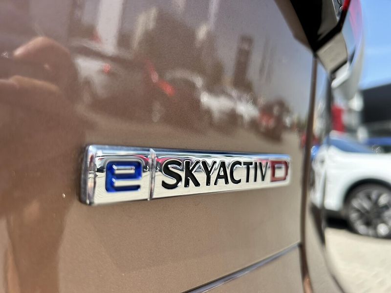 Mazda CX-80 (2026) 3.3L e-SKYACTIV 187 kW - fotka 10 z 28