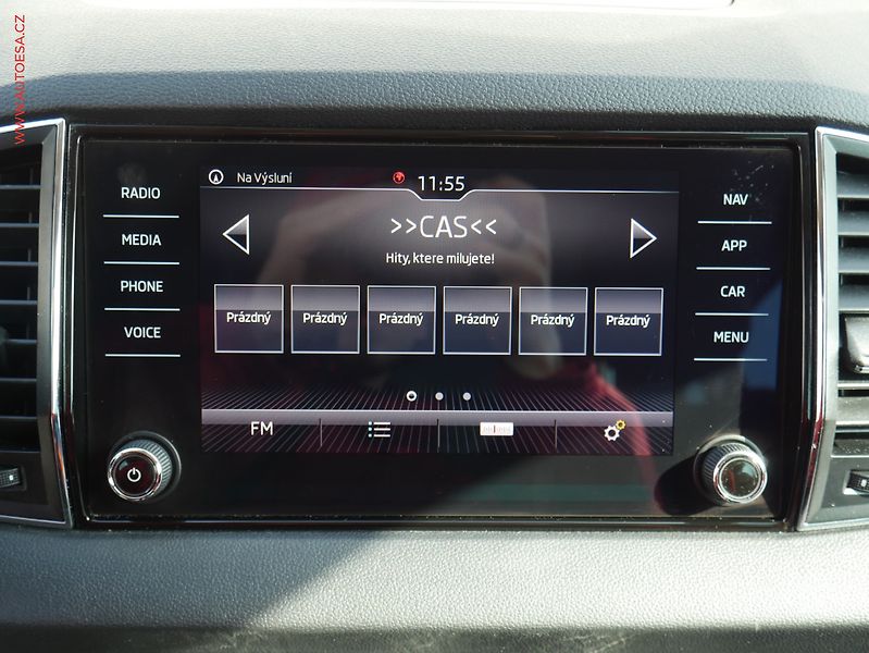 Škoda Karoq (2019) 1.6 TDi, Soleil, DSG, LED, - fotka 14 z 21