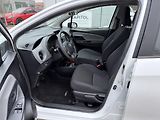 Toyota Yaris 1.5i 82 kW navi. serviska - náhled 6
