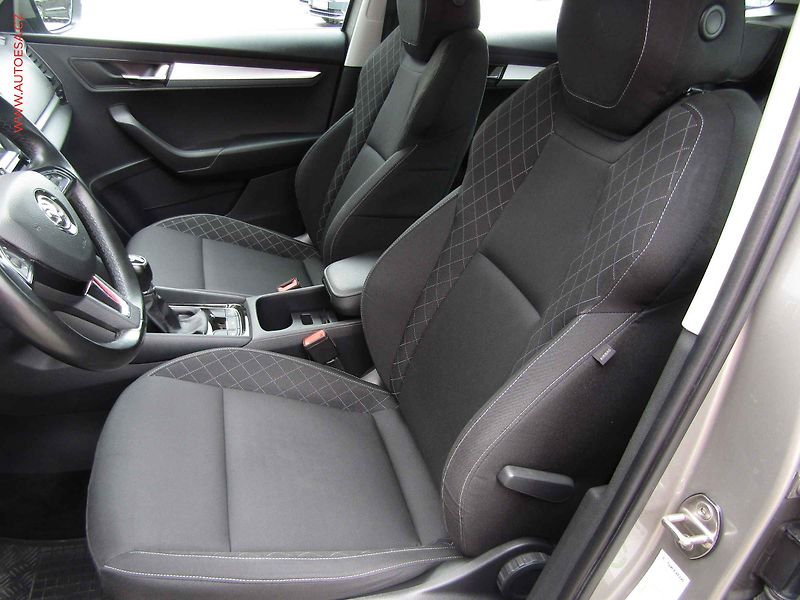 Škoda Karoq (2018) 1.6 TDi, Ambition - fotka 9 z 19