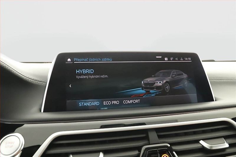 BMW Řada 7 (2019) 745Le - fotka 10 z 19