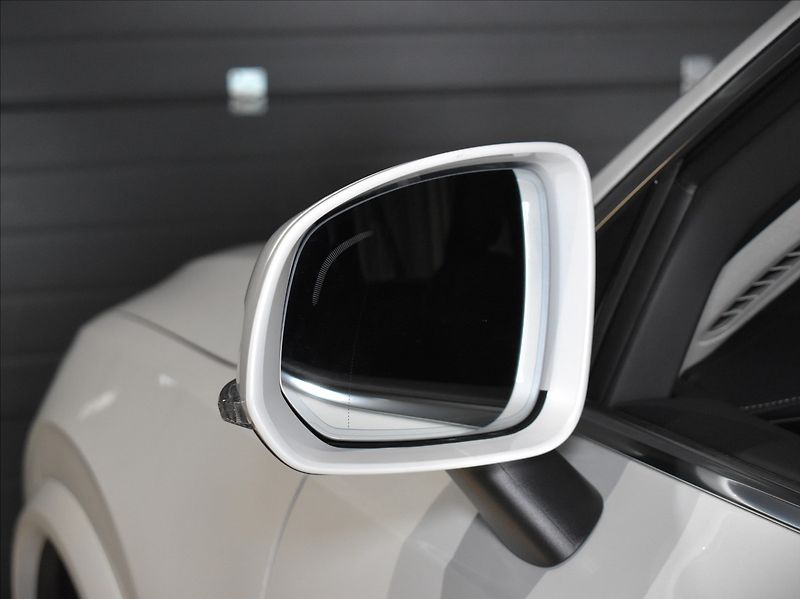 Volvo XC90 (2026) 2,0 B5  Ultra Bright - fotka 8 z 46