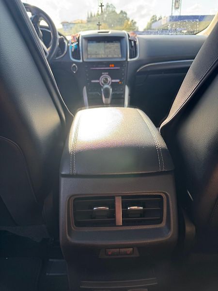Ford Edge (2018) ST-Line, 4x4, automat, kamera - fotka 12 z 15