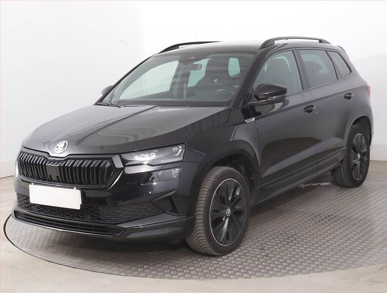 Škoda Karoq (2023) Sportline 1.5 TSI - fotka 2 z 16