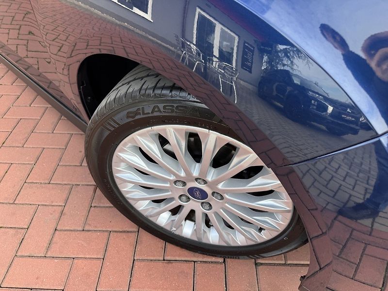 Ford C-MAX (2011) 1.6i Ti-VCT Titanium Xenony - fotka 44 z 49