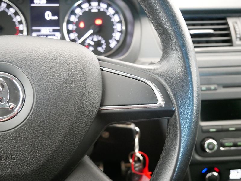 Škoda Rapid - fotka 16 z 24