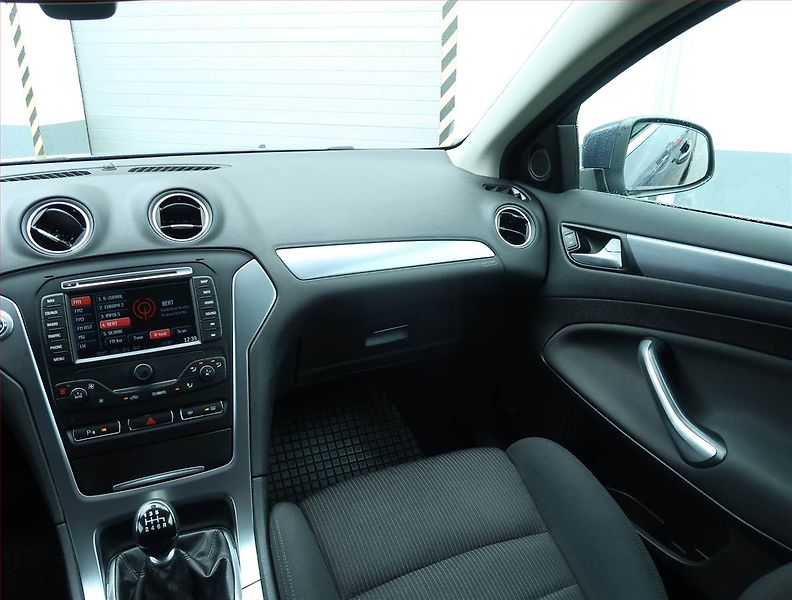 Ford Mondeo (2011) 2.2 TDCi, za dobrou cenu - fotka 8 z 21