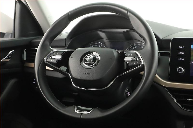Škoda Scala (2023) Style 1.0 TSI, ČR,1.maj - fotka 15 z 16