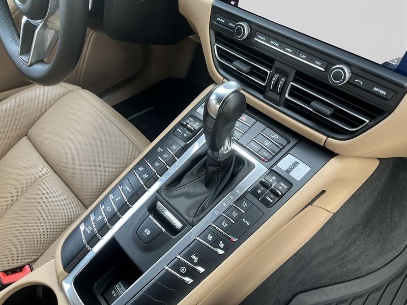 Porsche Macan (2019) S - fotka 23 z 25