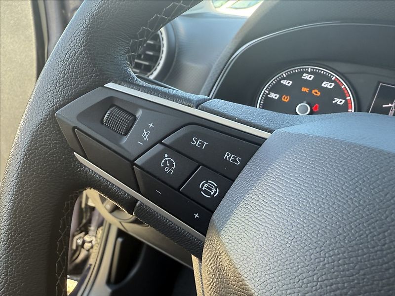 Seat Arona 1,0 TSI DSG 81kW 39.000Km - fotka 16 z 33