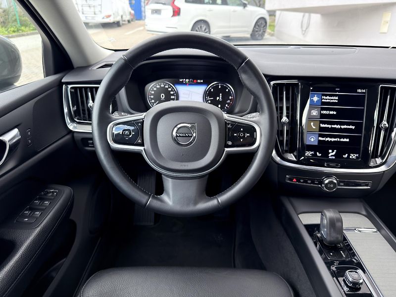 Volvo V60 CC B4 AWD //nezáv. topení+kola - fotka 17 z 33