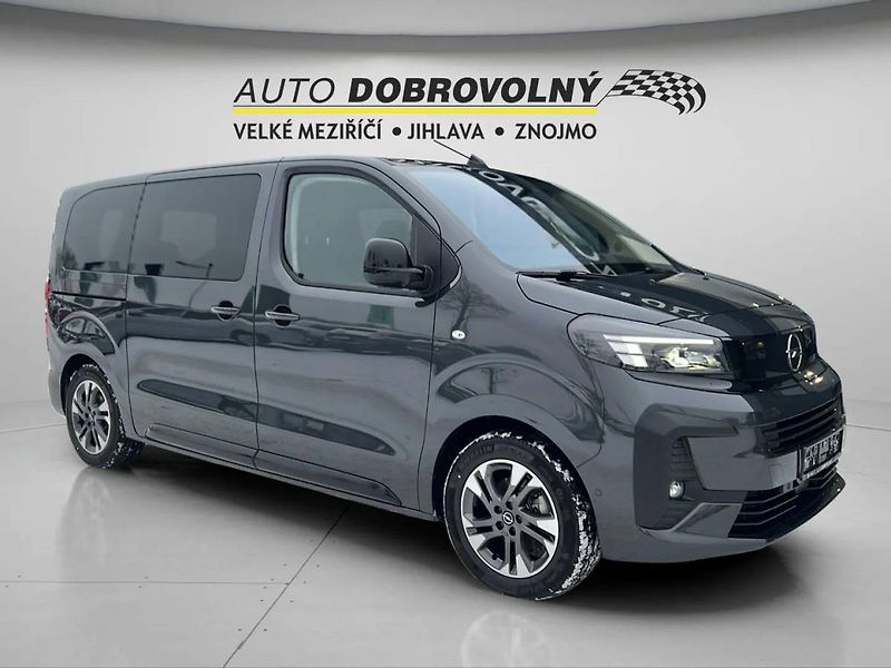 Opel Zafira L1 (M) Elegance 2.0 CDTi (130k - fotka 9 z 23