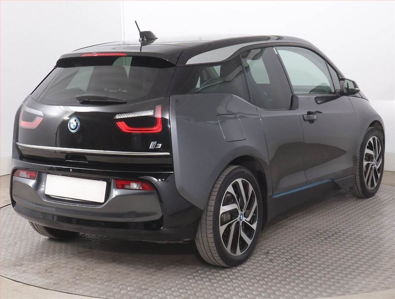 BMW i3 (2021) 120Ah BEV, SoH 92% - fotka 5 z 18