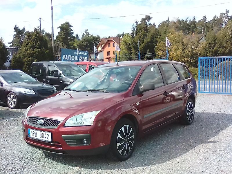 Ford Focus (2005) 2.0i 16V combi, 2majitel - fotka 8 z 30