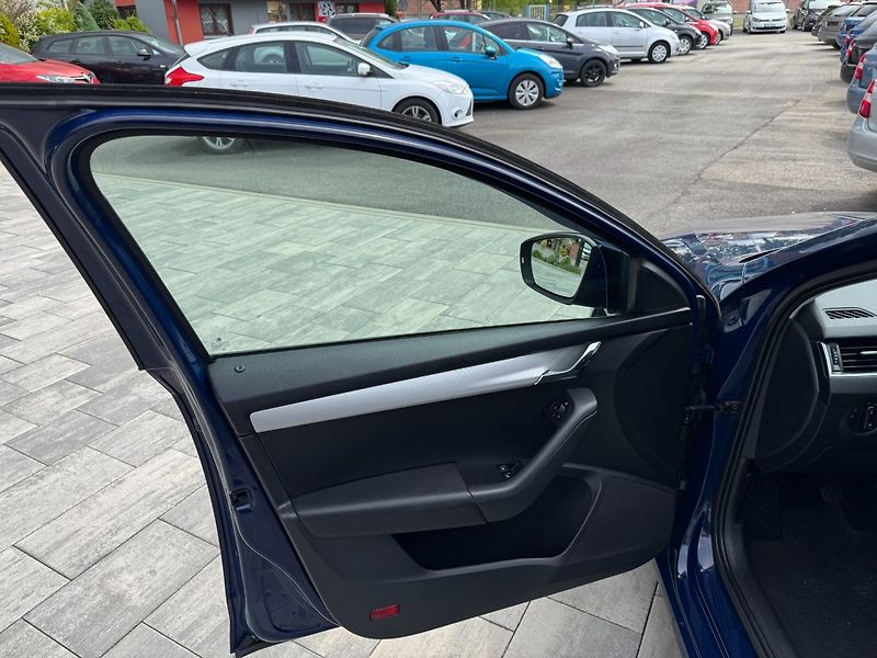 Škoda Octavia (2015) 1.6 TDI 77kW - fotka 9 z 29