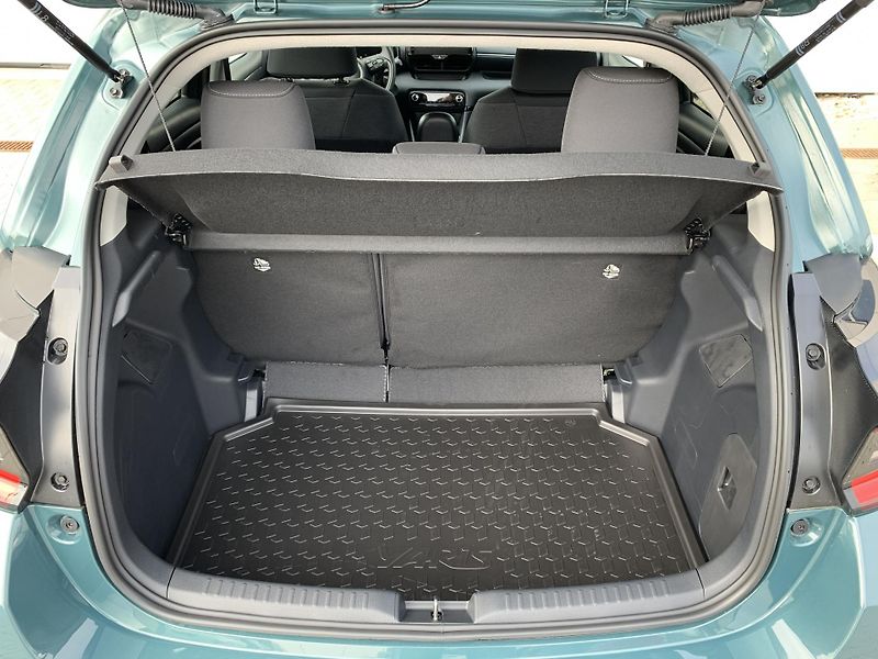Toyota Yaris (2025) STYLE 1,5 HEV 116k AT - fotka 9 z 14