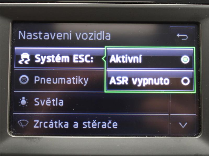 Škoda Rapid 1,2 TSi 66kW 2.maj.ČR 57tkm! - fotka 10 z 22